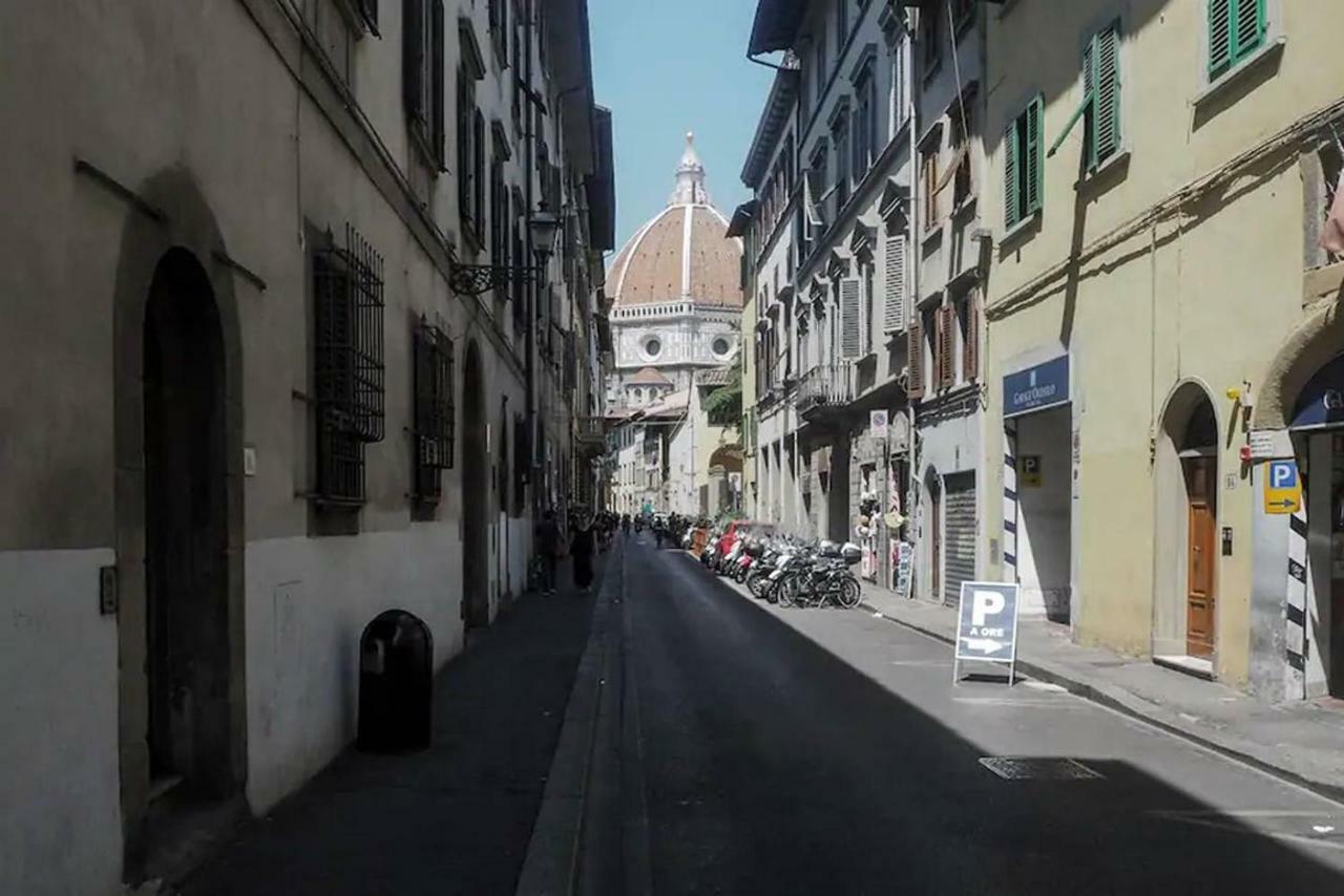 Step To Duomo And The Sights From Refurbished Florencia